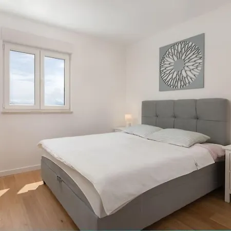 Lavie Makarska,parking Apartment
