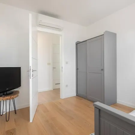 Lavie Makarska,parking Apartment